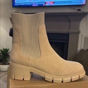 Women's Chelsea Boots - Ankle Boots Elastic Chunky Platform ❣️Sz10… BRAND NEW